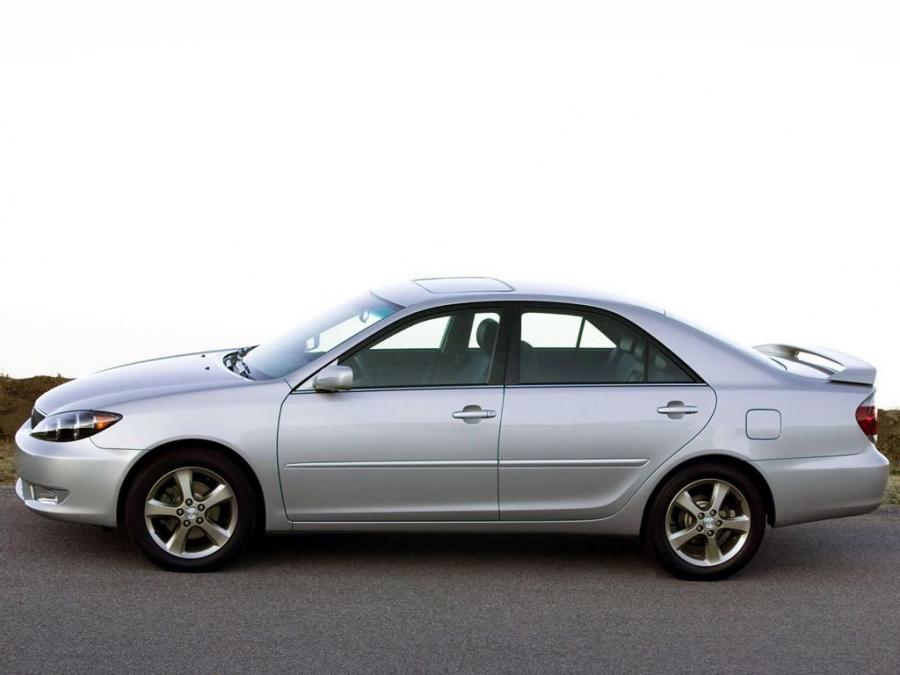  Toyota Camry SE 2004 года  (US) (фото 8 из 12)